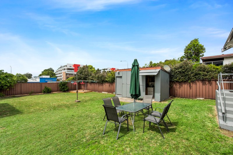 Photo - 2 Northmead Avenue, Northmead NSW 2152 - Image 8