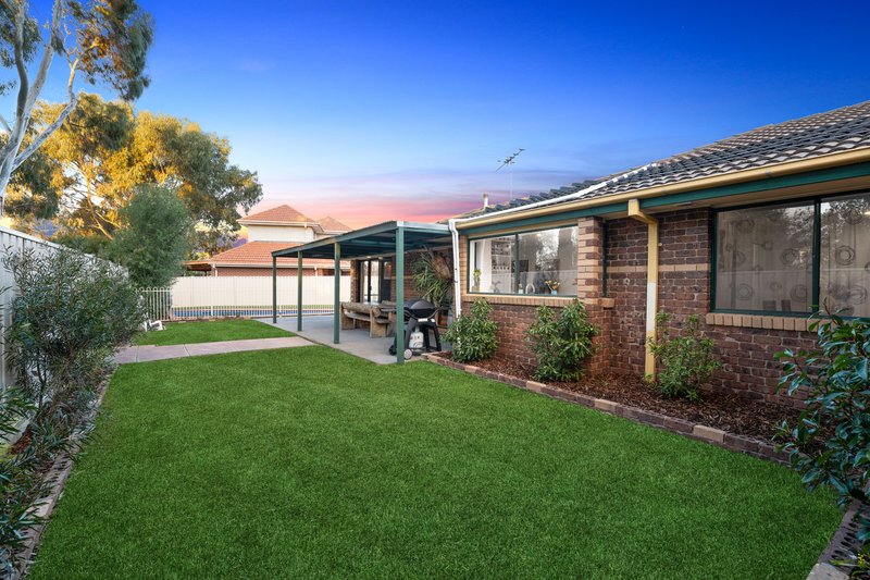 Photo - 2 Nottingham Way, Sydenham VIC 3037 - Image 12