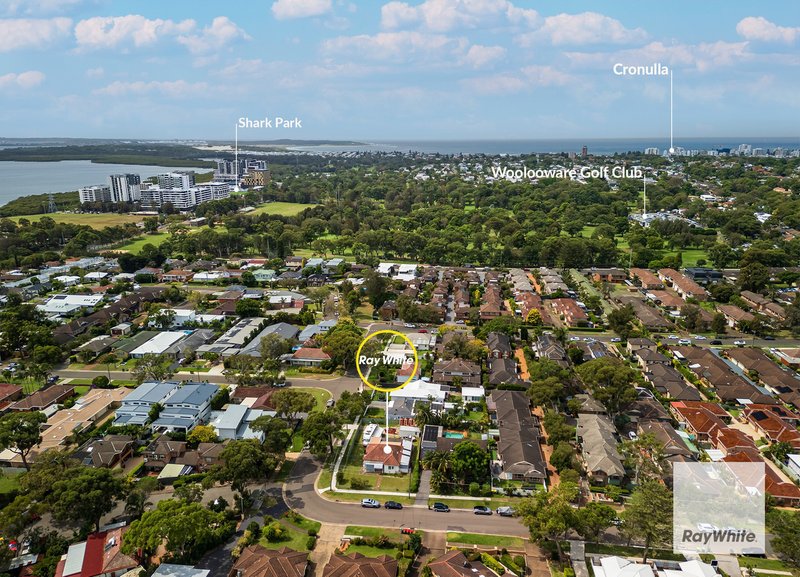 Photo - 2 Nullaburra Road, Caringbah NSW 2229 - Image 4