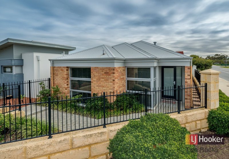 Photo - 2 Nullarbor Avenue, Yanchep WA 6035 - Image 18