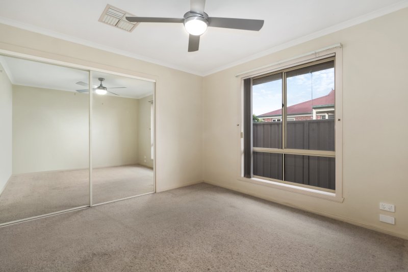 Photo - 2 Oakmont Circuit, West Wodonga VIC 3690 - Image 7