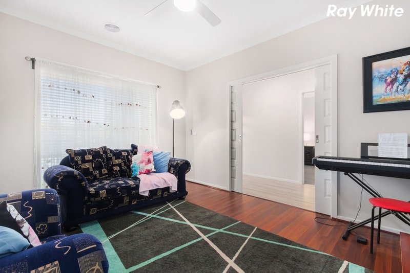 Photo - 2 Ocean Bend, Pakenham VIC 3810 - Image 7