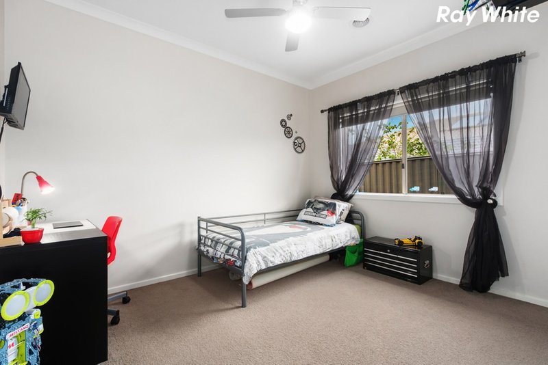 Photo - 2 Ocean Bend, Pakenham VIC 3810 - Image 12