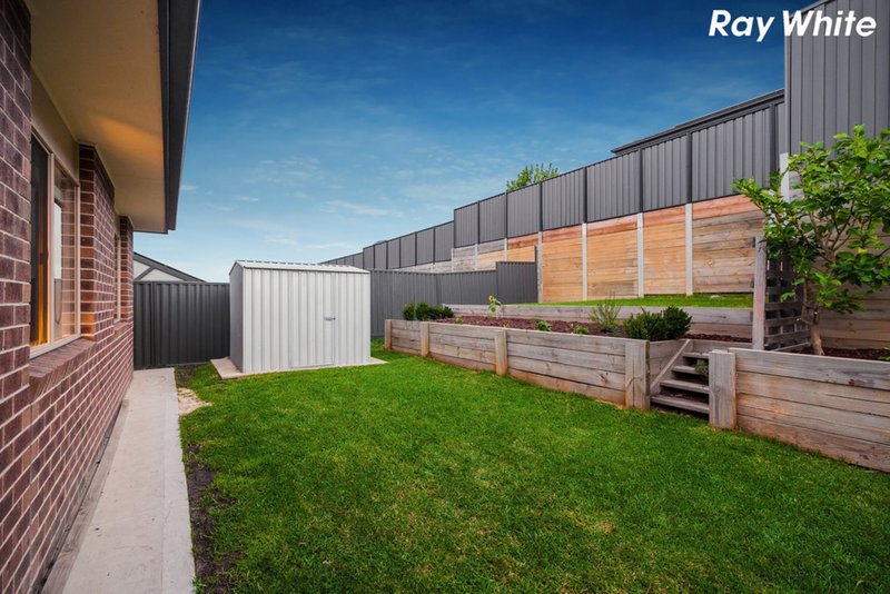 Photo - 2 Ocean Bend, Pakenham VIC 3810 - Image 16