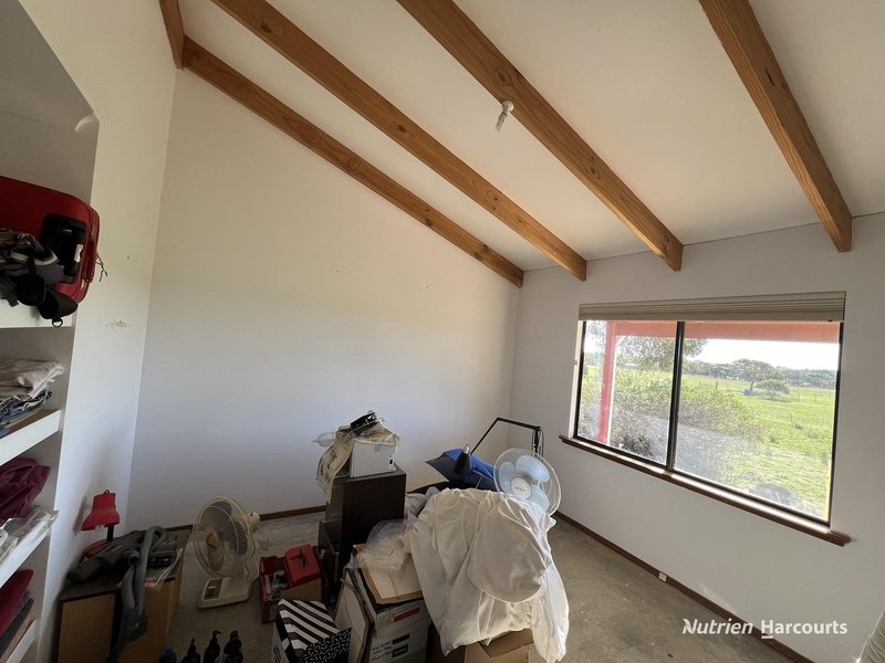 Photo - 2 O'Connor Street, Merredin WA 6415 - Image 28