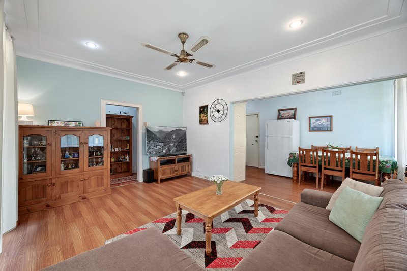 Photo - 2 Oleander Road, North St Marys NSW 2760 - Image 3