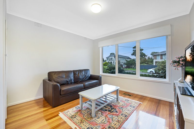 Photo - 2 Olympic Court, Glen Waverley VIC 3150 - Image 10