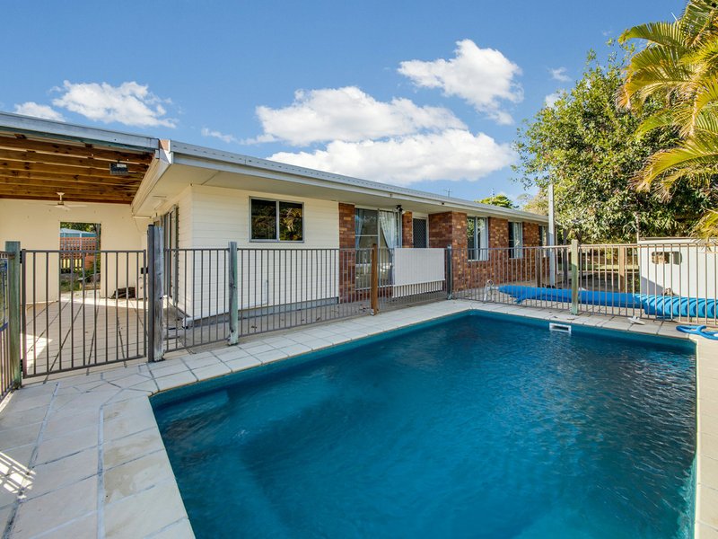 Photo - 2 Onslow Street, Tannum Sands QLD 4680 - Image 2