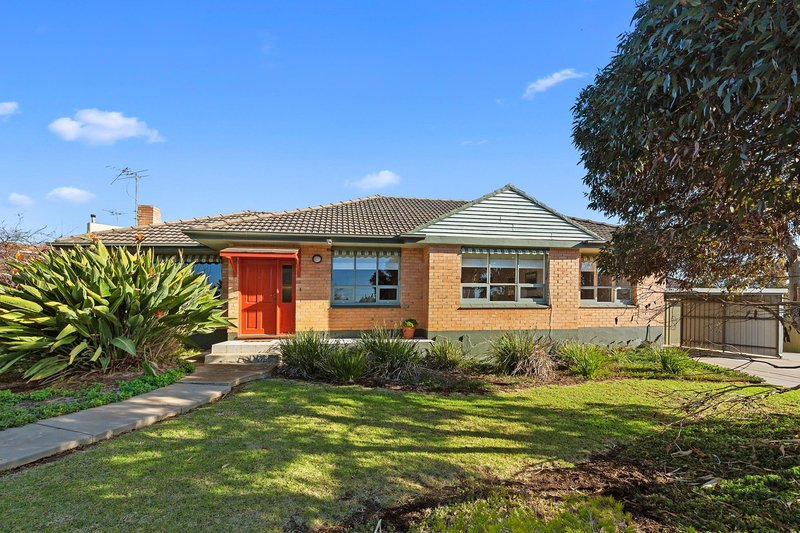 2 Ophir Crescent, Seacliff Park SA 5049