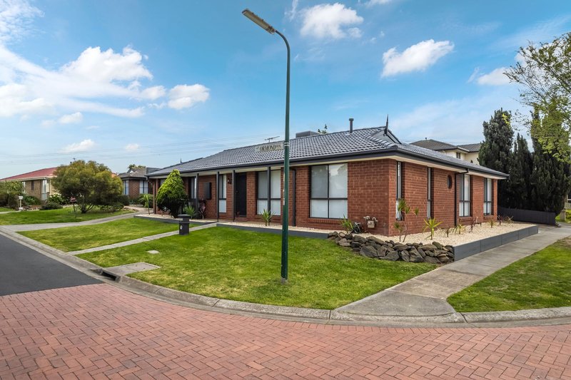 Photo - 2 Ormond Rise, Roxburgh Park VIC 3064 - Image 2