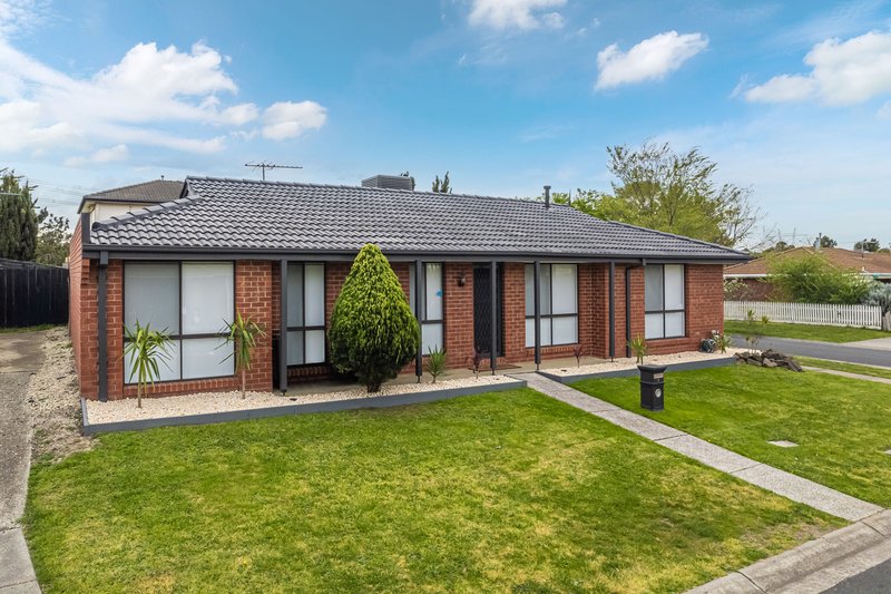 Photo - 2 Ormond Rise, Roxburgh Park VIC 3064 - Image 3