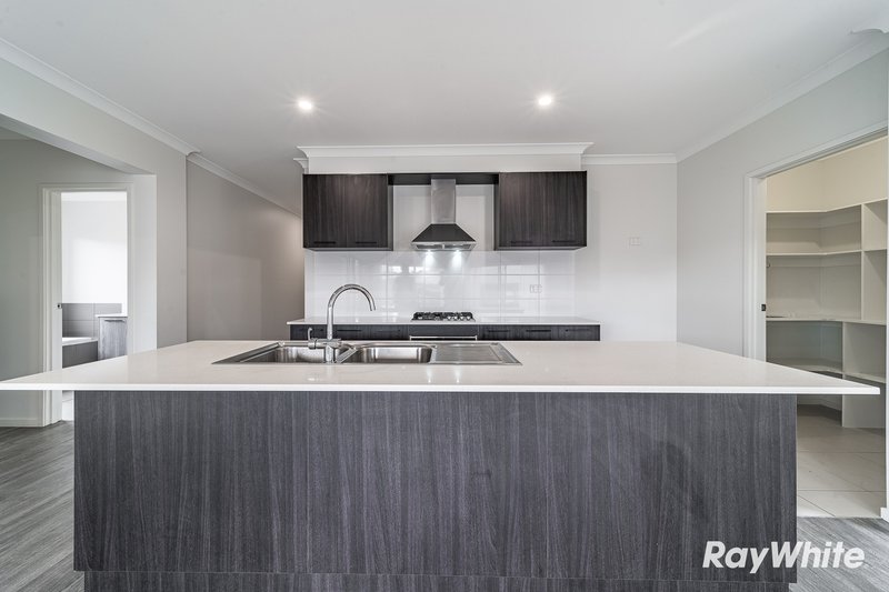 Photo - 2 Orville Way, White Hills VIC 3550 - Image 2