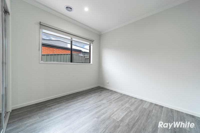 Photo - 2 Orville Way, White Hills VIC 3550 - Image 10