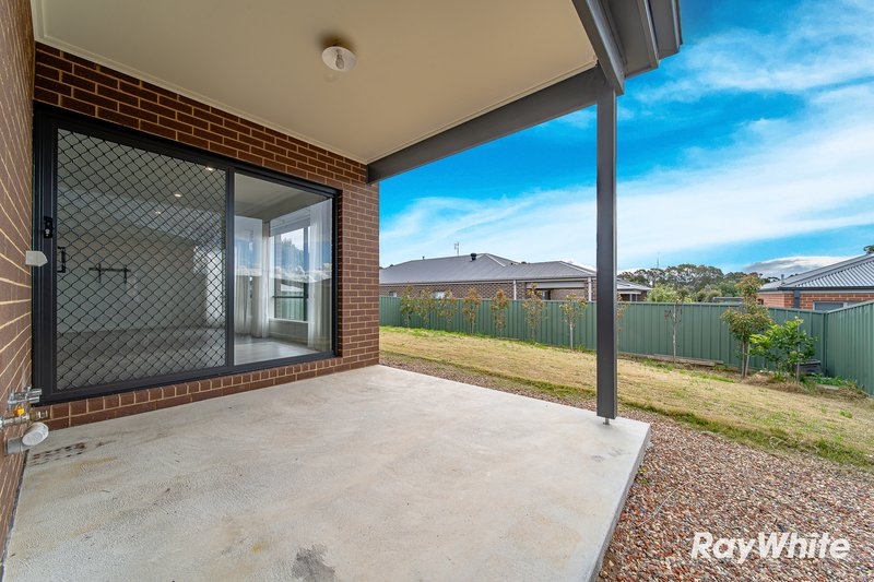 Photo - 2 Orville Way, White Hills VIC 3550 - Image 13