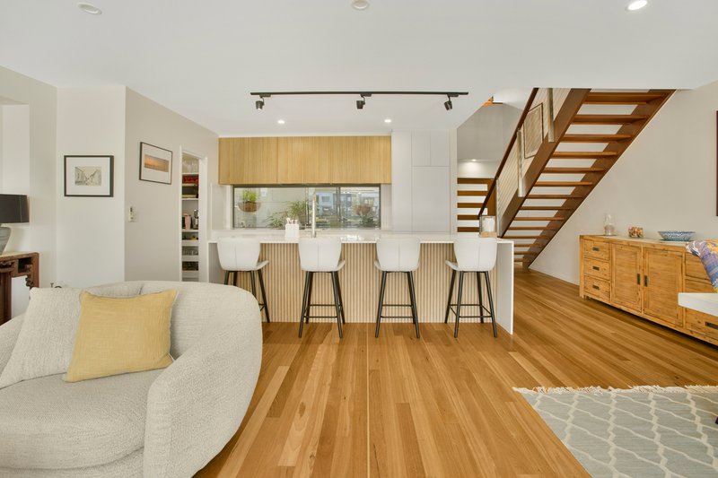 Photo - 2 Osborne Circuit, Maroochydore QLD 4558 - Image 4