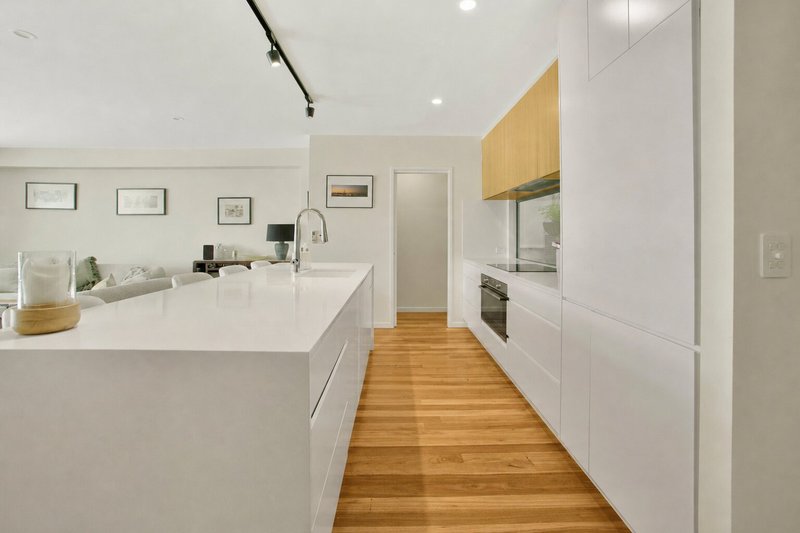 Photo - 2 Osborne Circuit, Maroochydore QLD 4558 - Image 6