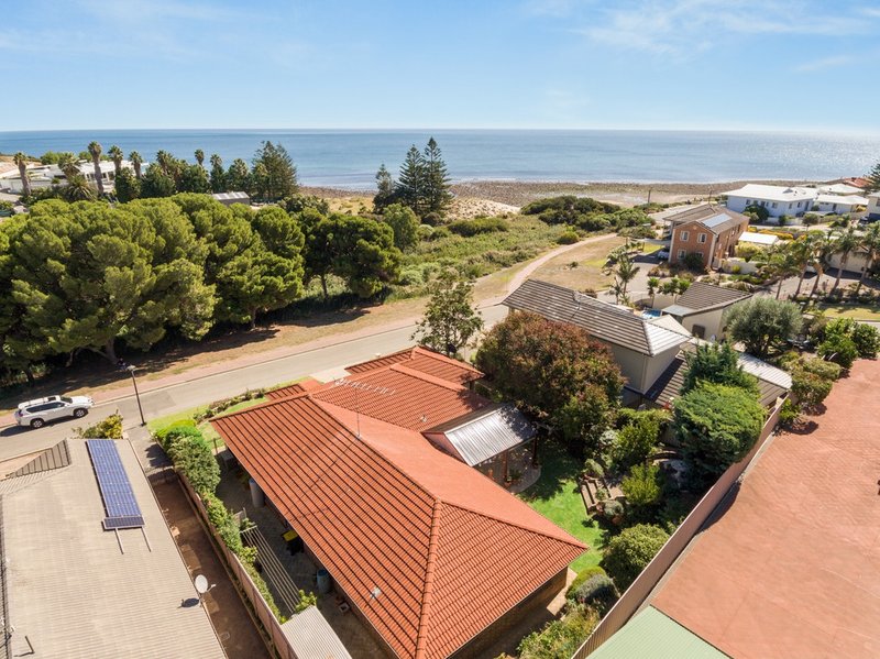 Photo - 2 Osprey Court, Hallett Cove SA 5158 - Image 3