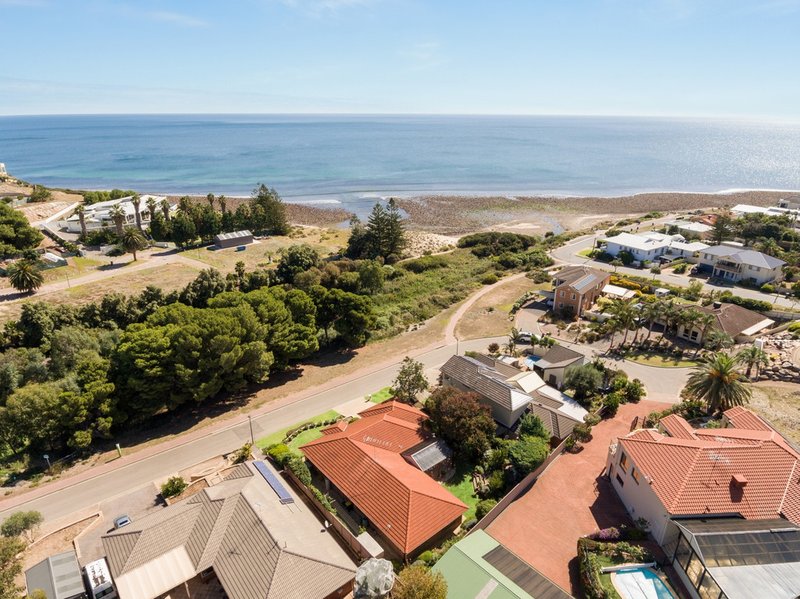 Photo - 2 Osprey Court, Hallett Cove SA 5158 - Image 4