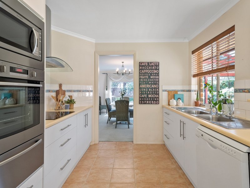 Photo - 2 Osprey Court, Hallett Cove SA 5158 - Image 12