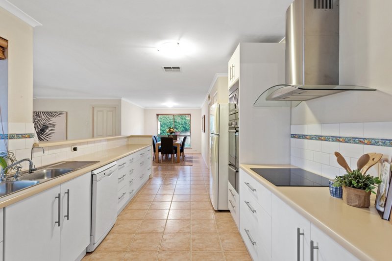 Photo - 2 Osprey Court, Hallett Cove SA 5158 - Image 13