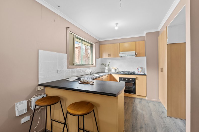 Photo - 2 Pace Circuit, South Morang VIC 3752 - Image 2