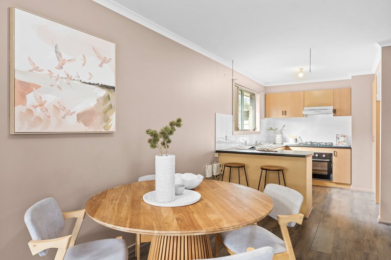 Photo - 2 Pace Circuit, South Morang VIC 3752 - Image 3