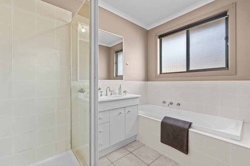 Photo - 2 Pace Circuit, South Morang VIC 3752 - Image 10