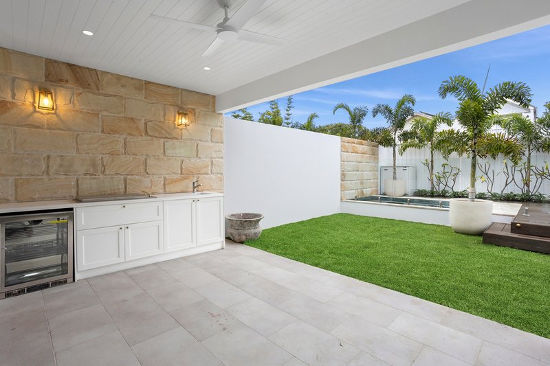 Photo - 2 Pacific Parade, Manly NSW 2095 - Image 2