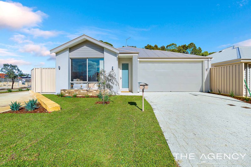 Photo - 2 Palisade Street, Haynes WA 6112 - Image 1