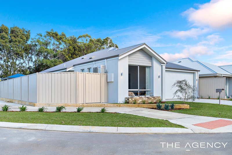 Photo - 2 Palisade Street, Haynes WA 6112 - Image 2