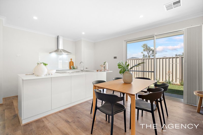 Photo - 2 Palisade Street, Haynes WA 6112 - Image 17