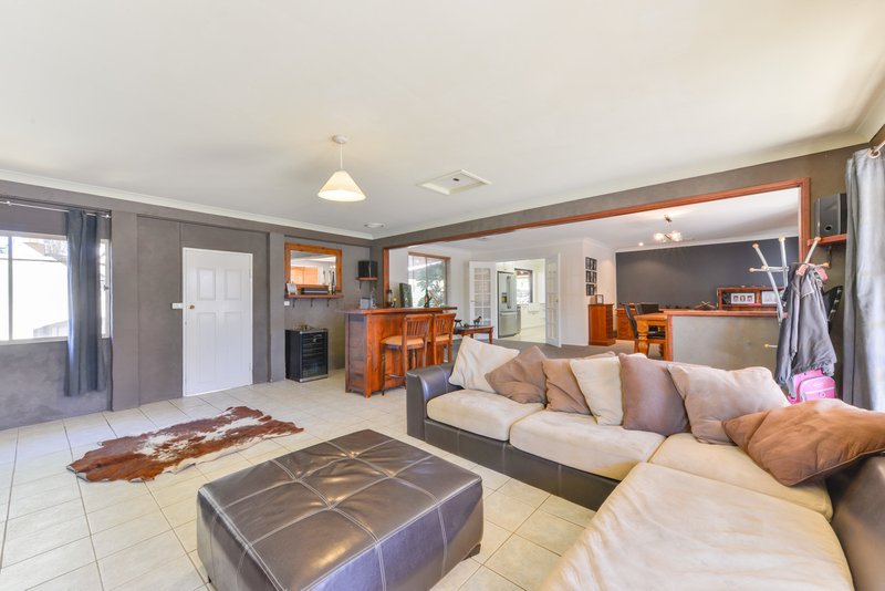 Photo - 2 Palmer Drive, Tamworth NSW 2340 - Image 9