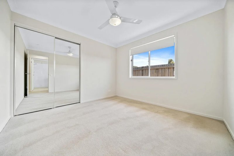 Photo - 2 Palmeri Street, Logan Reserve QLD 4133 - Image 9