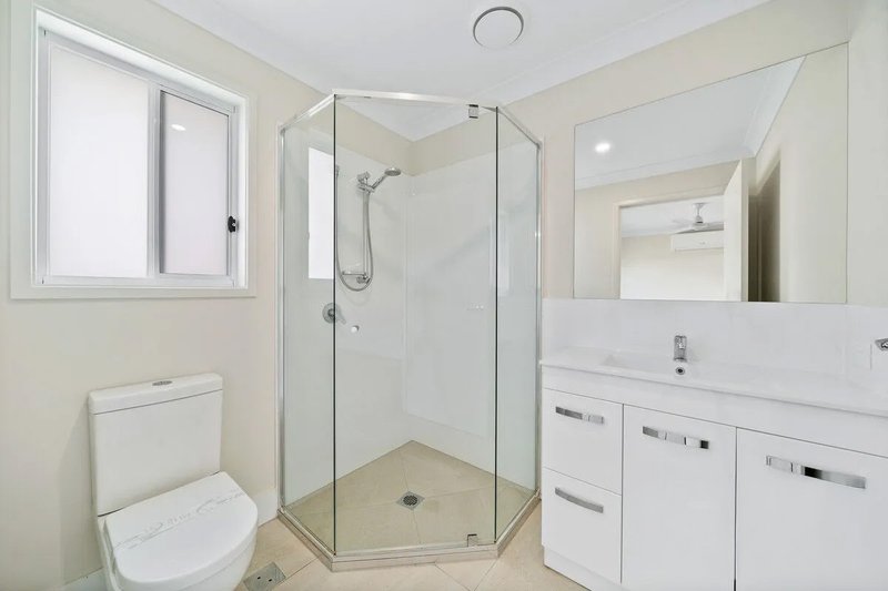 Photo - 2 Palmeri Street, Logan Reserve QLD 4133 - Image 11