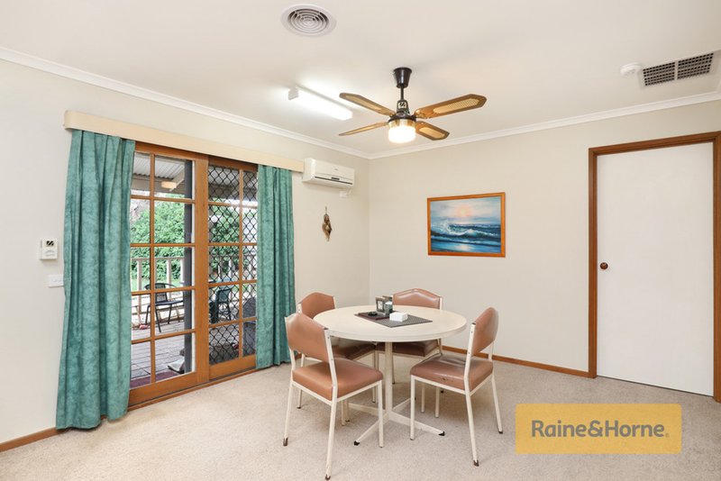 Photo - 2 Pamela Court, Melton West VIC 3337 - Image 5