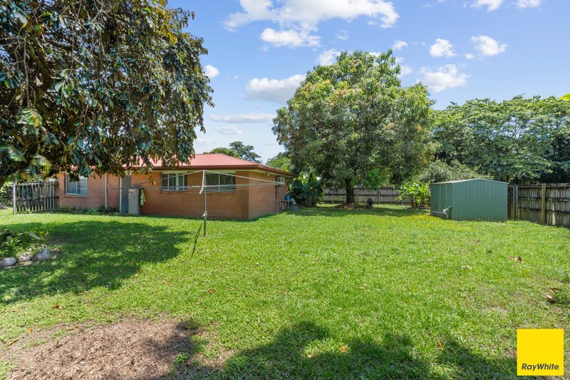 Photo - 2 Papaya Close, Manoora QLD 4870 - Image 3