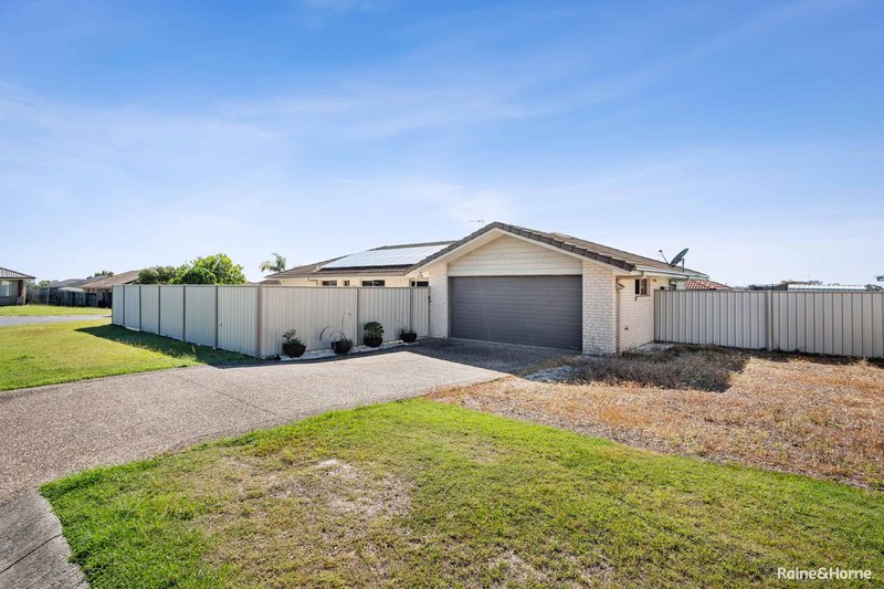 Photo - 2 Parame Court, Nikenbah QLD 4655 - Image 4