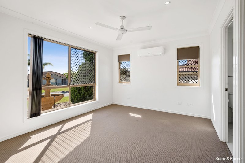 Photo - 2 Parame Court, Nikenbah QLD 4655 - Image 12