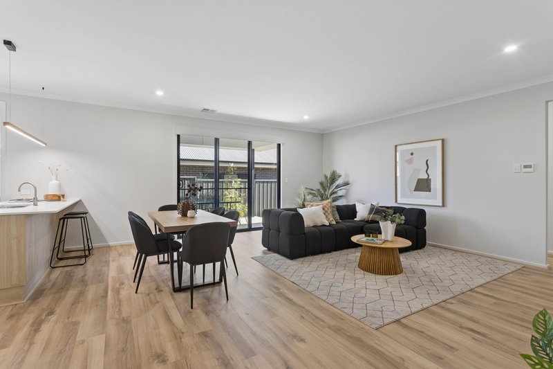 Photo - 2 Parcoola Avenue, Hope Valley SA 5090 - Image 3