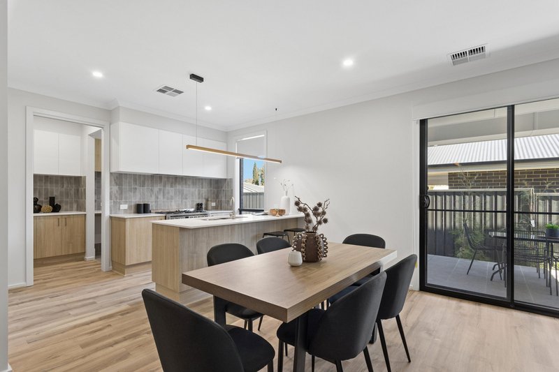 Photo - 2 Parcoola Avenue, Hope Valley SA 5090 - Image 5
