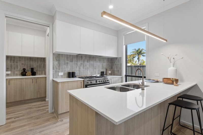 Photo - 2 Parcoola Avenue, Hope Valley SA 5090 - Image 6