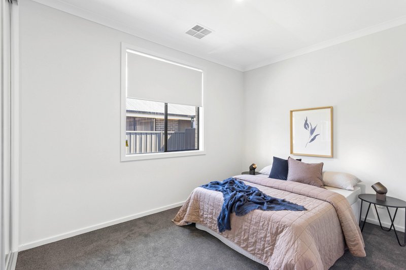 Photo - 2 Parcoola Avenue, Hope Valley SA 5090 - Image 14