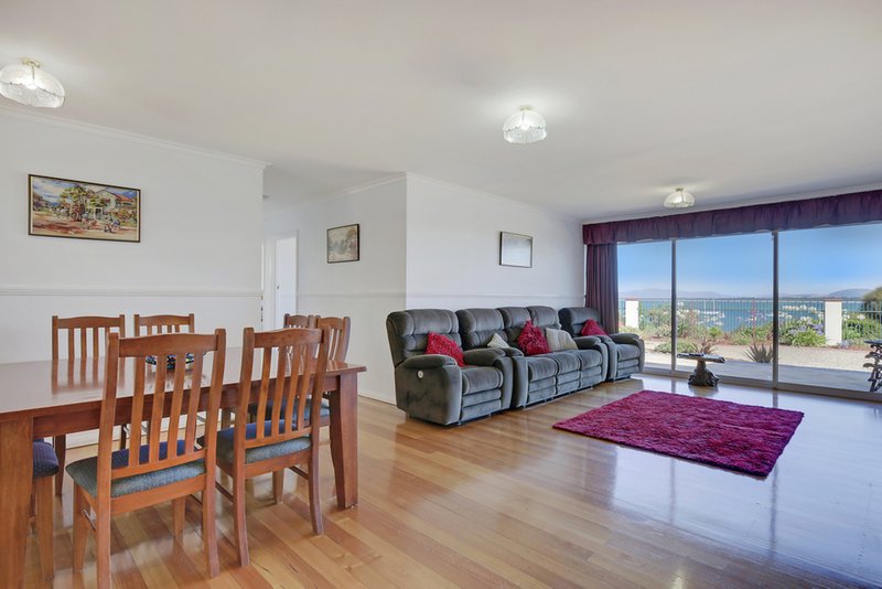 Photo - 2 Pargonee Street, Dodges Ferry TAS 7173 - Image 10