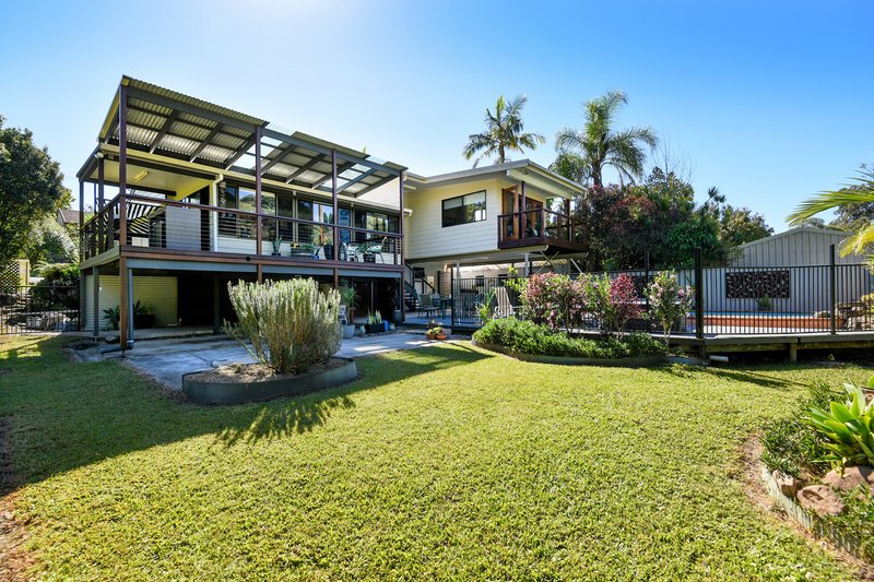 2 Parish Cl , Moonee Beach NSW 2450