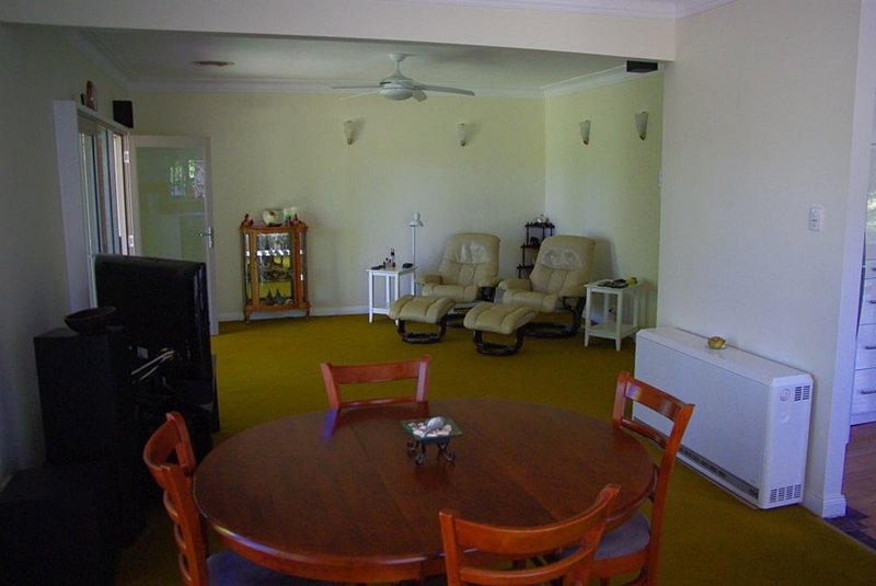 Photo - 2 Park Street, Tumbarumba NSW 2653 - Image 3