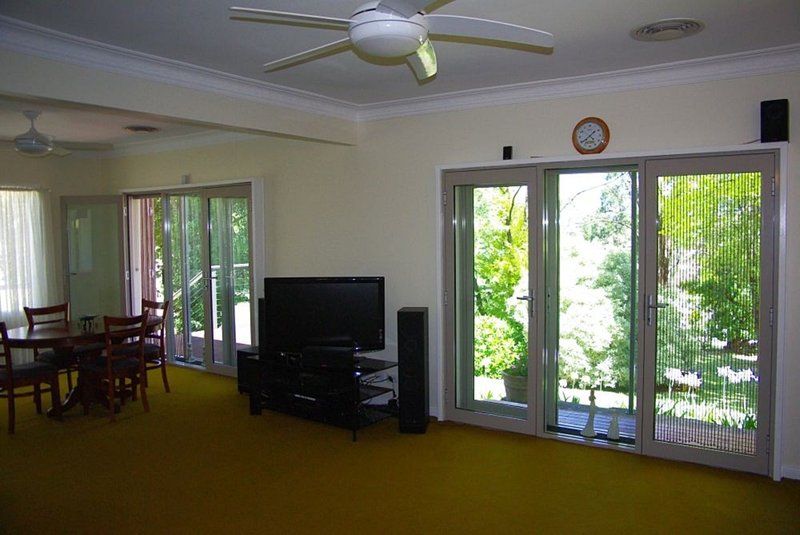 Photo - 2 Park Street, Tumbarumba NSW 2653 - Image 8