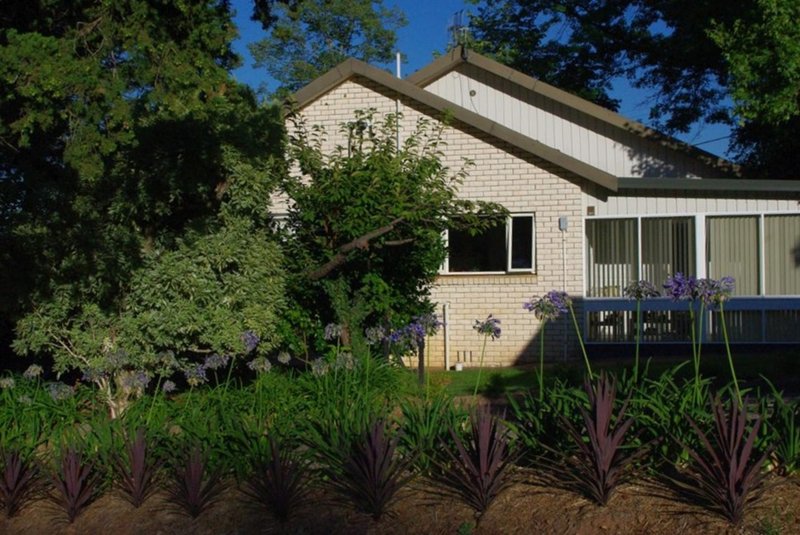 Photo - 2 Park Street, Tumbarumba NSW 2653 - Image 18