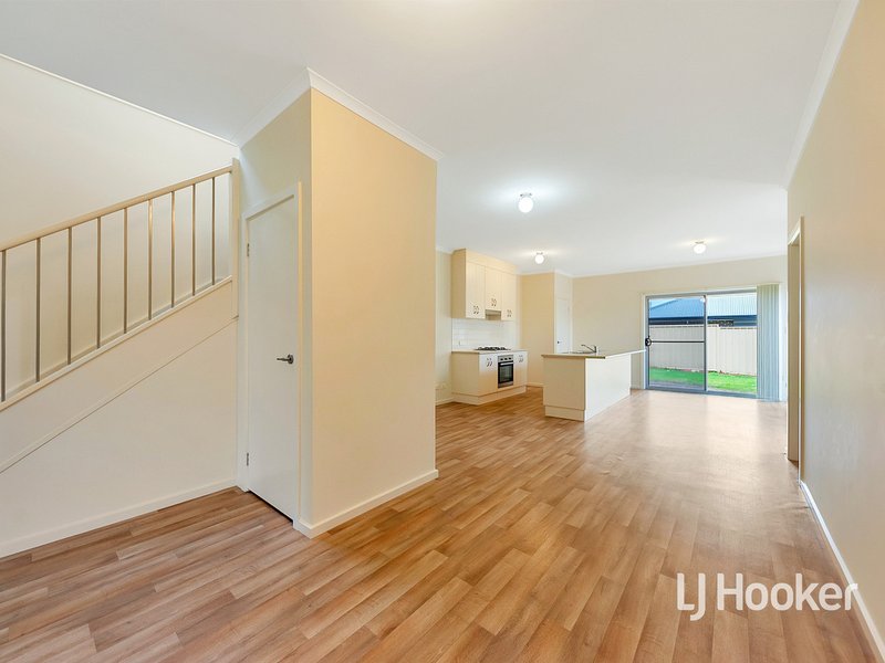 Photo - 2 Parkside Walk, Smithfield Plains SA 5114 - Image 4
