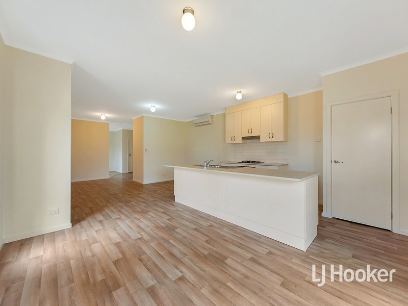 Photo - 2 Parkside Walk, Smithfield Plains SA 5114 - Image 7