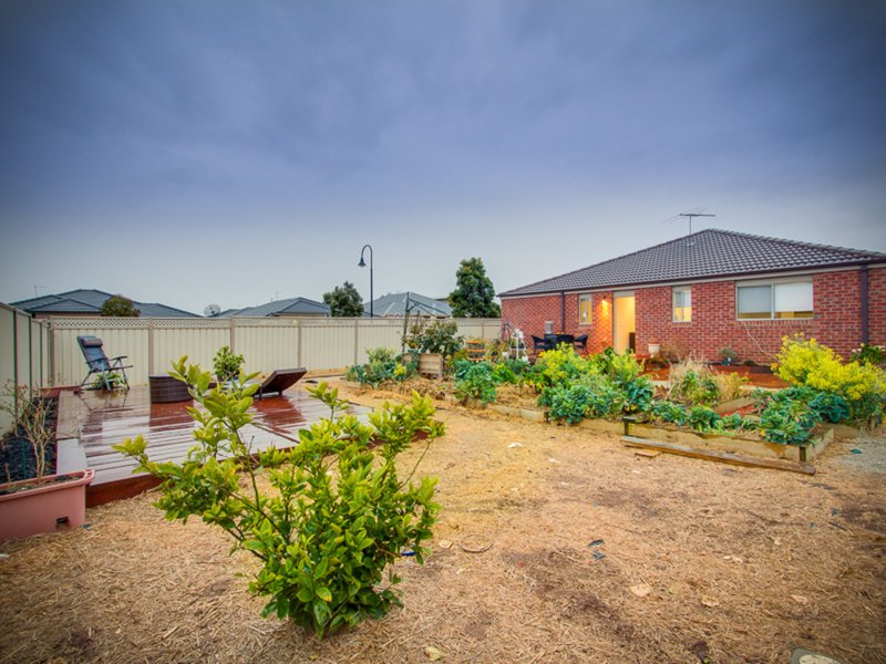 Photo - 2 Parkvista Drive, Truganina VIC 3029 - Image 14